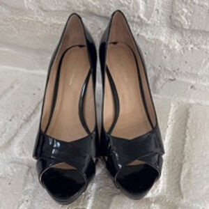 Women's Via Spiga Heels Black Peep Toe 9M